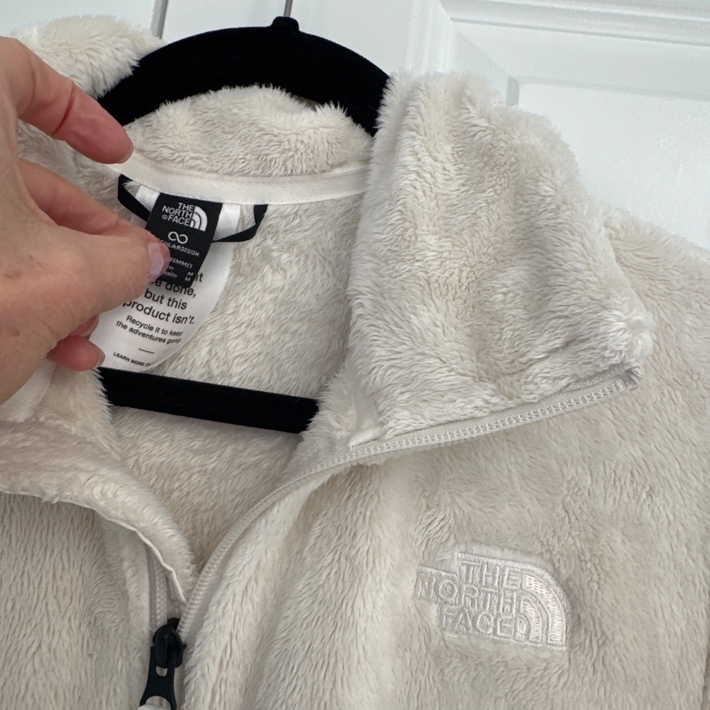 Northface jacket (like new) -super soft - cream - Size M - Picture 2 of 4
